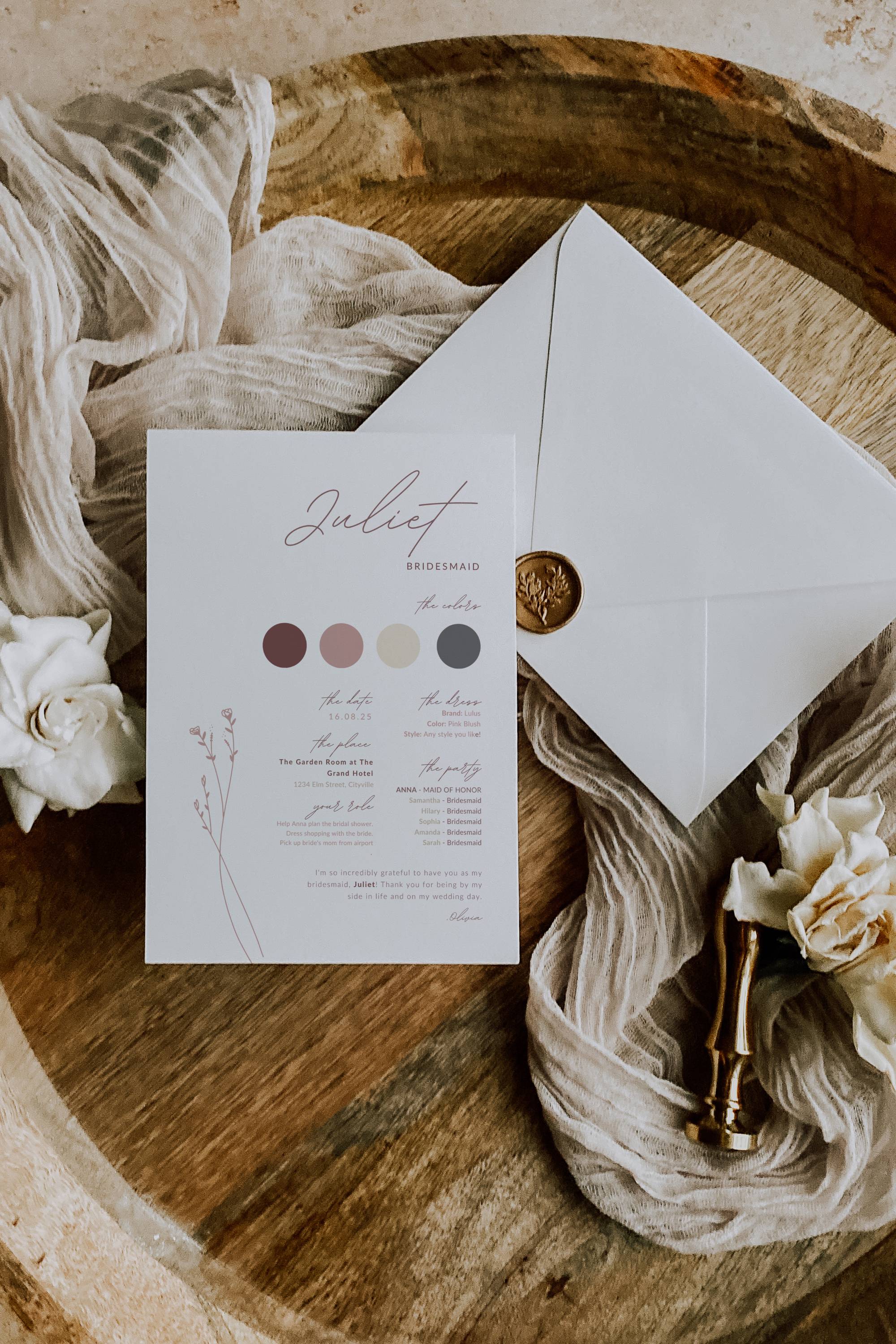 Bridesmaids Info Card: the small detail that makes a big difference.