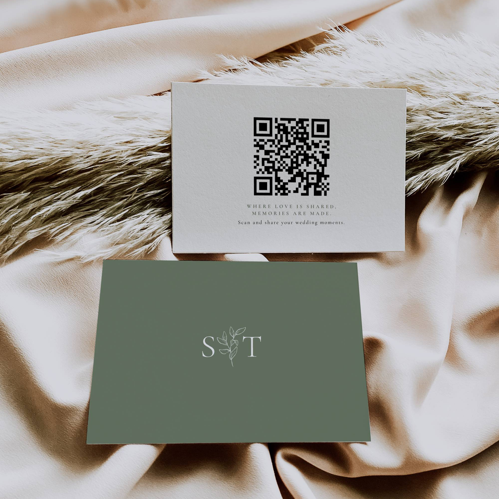 Oliva Essence Share the Love Template Card with QR Code