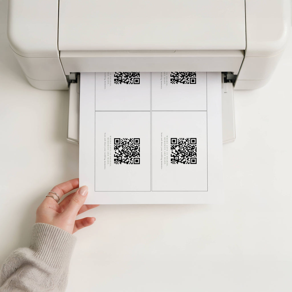 Oliva Essence Share the Love Template Card with QR Code