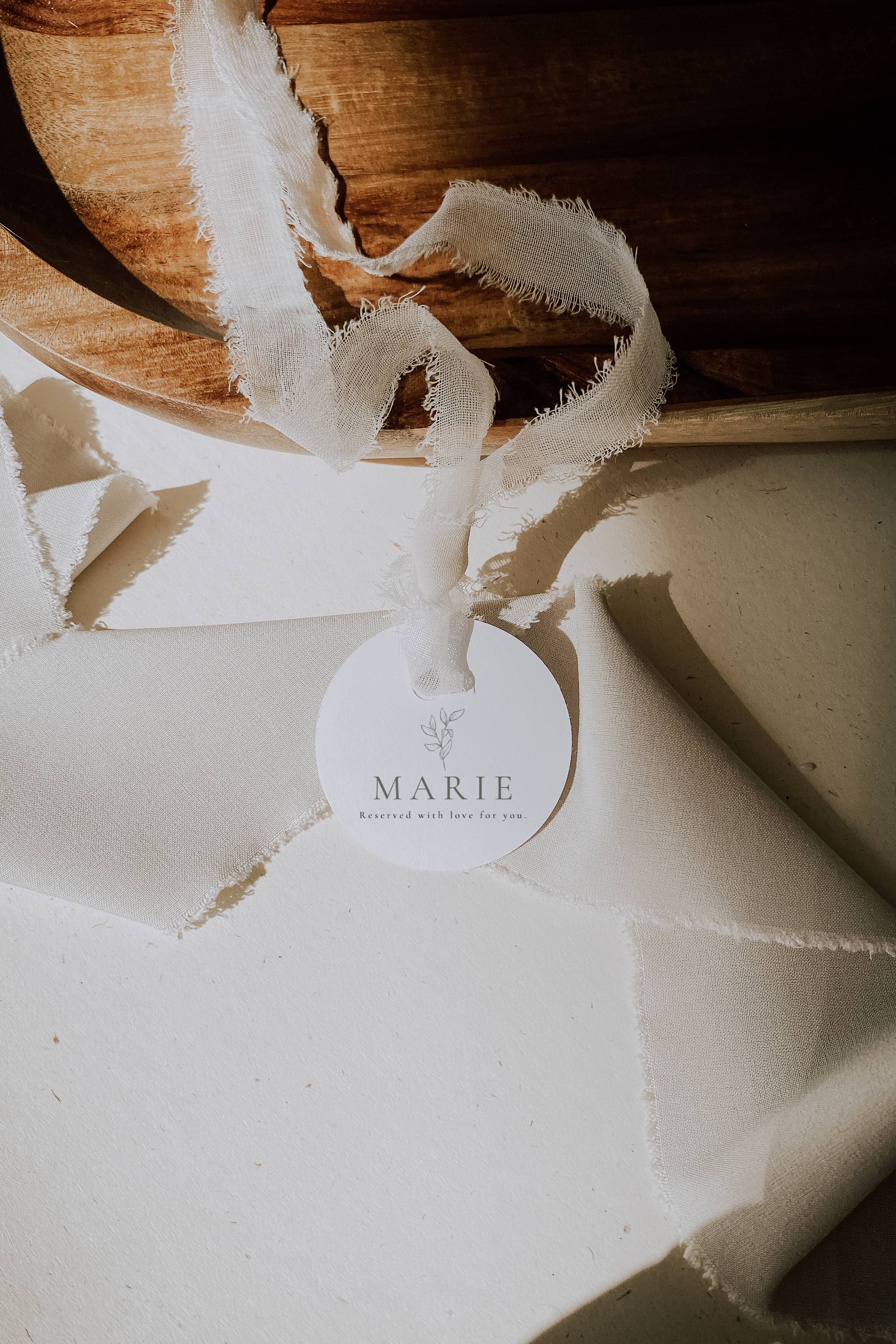 Oliva Essence Wedding Menu Name Tag Template
