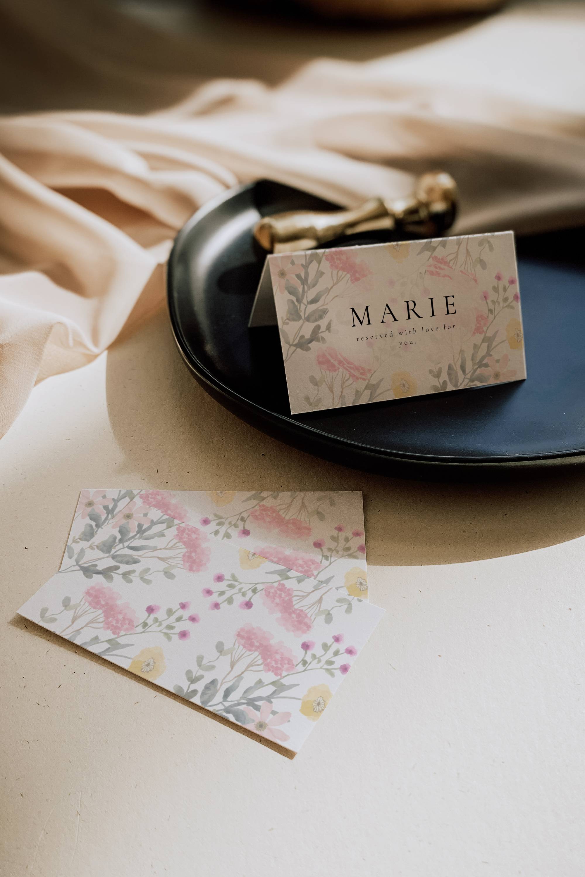 Aurora Vale Wedding Place Cards Template